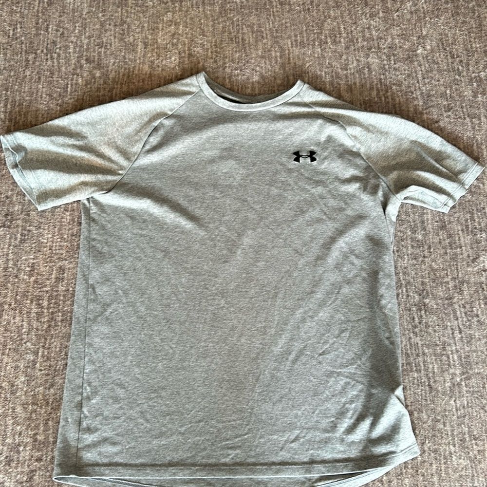 Under armour- Women’s medium
